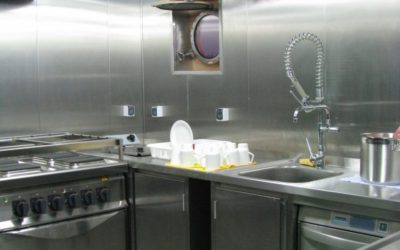 drewnauta-ship-interiors-linde-g_kitchen